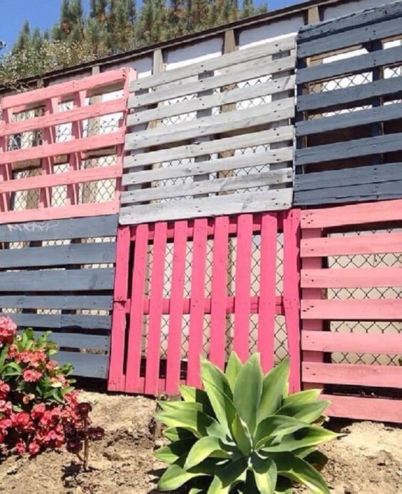 15 façons de faire des clôtures avec des palettes 8