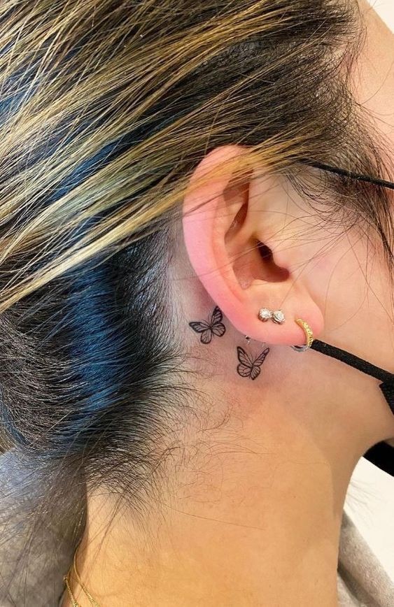19 tatouages derrière l'oreille à la fois discrets et jolis 12