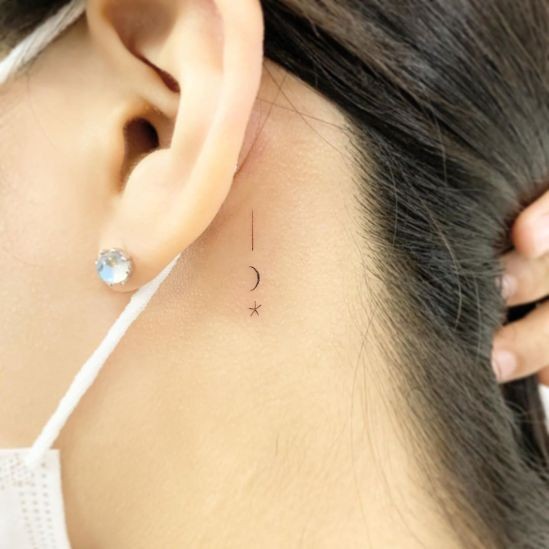 19 tatouages derrière l'oreille à la fois discrets et jolis 14