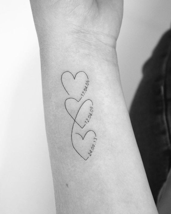 26 Tatouages minimalistes et tendance en 2023 19