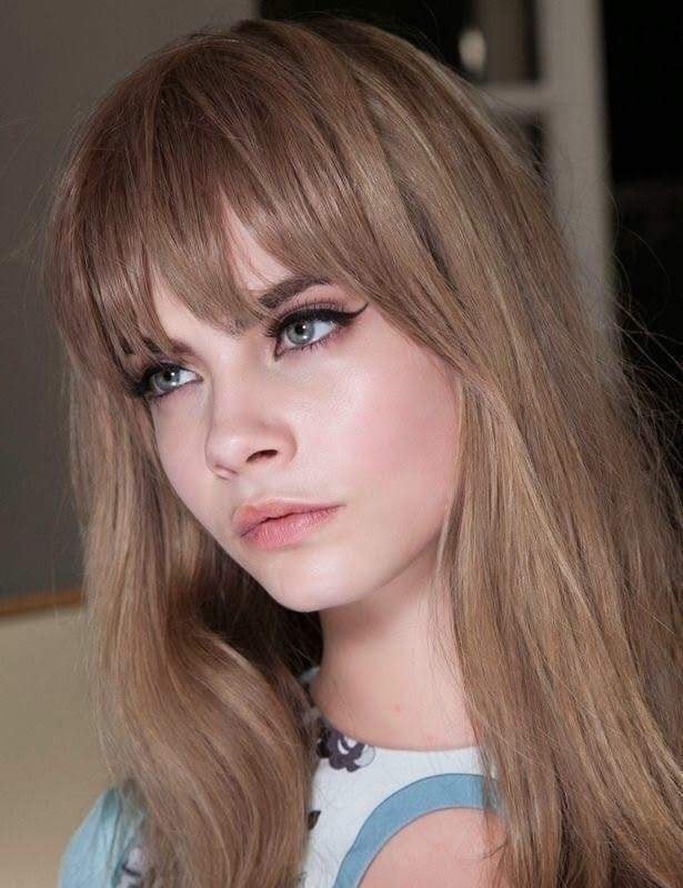 28 photos qui prouvent que la frange est de nouveau à la mode 27 28 photos qui prouvent que la frange est de nouveau à la mode 27