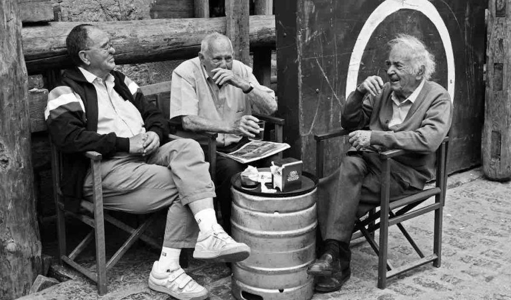La plupart des gens qui vivent jusqu’à 100 ans ont ces choses en commun 4 La plupart des gens qui vivent jusqu’à 100 ans ont ces choses en commun 3
