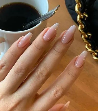 Tendance manucure 2023 : 20 idées pour des ongles stylés 7 Tendance manucure 2023 : 20 idées pour des ongles stylés 7