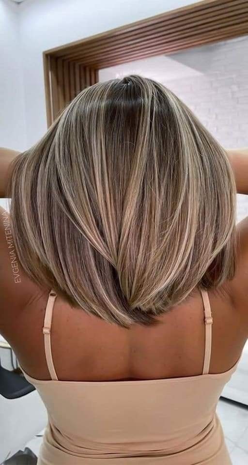 17 Coupes bob avec mèches blondes pour un changement de look 9 17 Coupes bob avec mèches blondes pour un changement de look 9