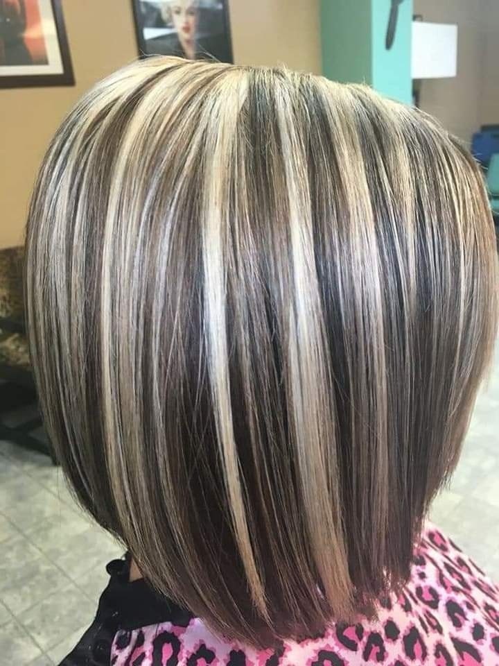 17 Coupes bob avec mèches blondes pour un changement de look 13 17 Coupes bob avec mèches blondes pour un changement de look 13