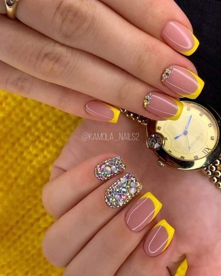 22 idées d'ongles jaunes ou moutarde 4 22 idées d'ongles jaunes ou moutarde 4
