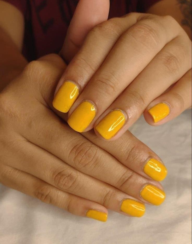 22 idées d'ongles jaunes ou moutarde 7 22 idées d'ongles jaunes ou moutarde 7