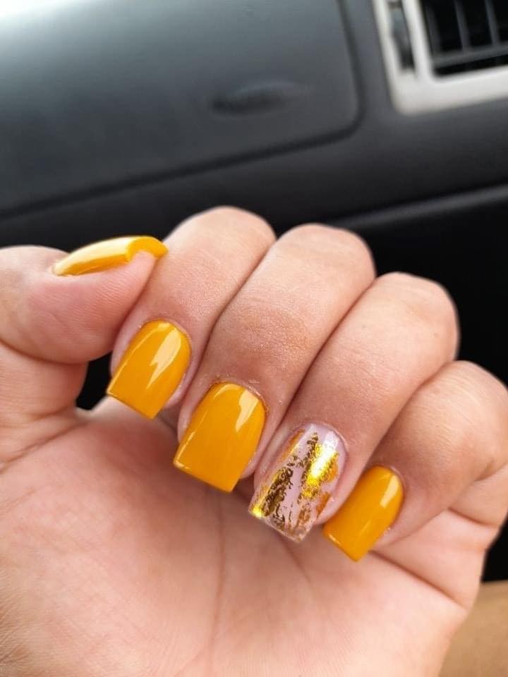 22 idées d'ongles jaunes ou moutarde 12 22 idées d'ongles jaunes ou moutarde 12