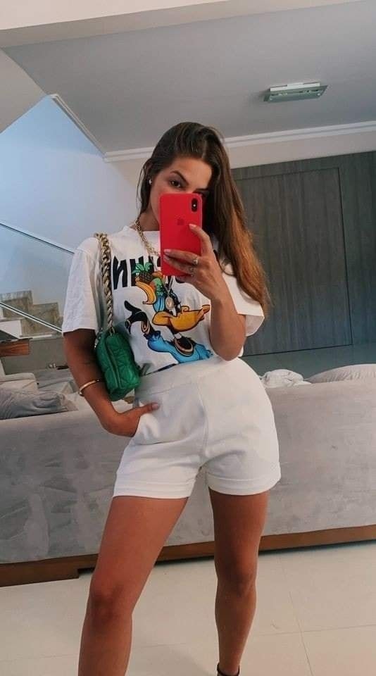 39 idées de tenues avec tee-shirt retro 12 39 idées de tenues avec tee-shirt retro 12