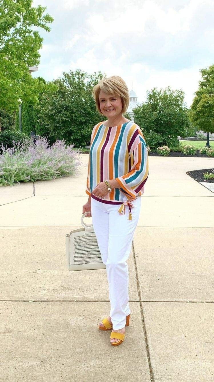 35 Tenues inspirées pour femme à partir de 50 ans 28 35 Tenues inspirées pour femme à partir de 50 ans 28
