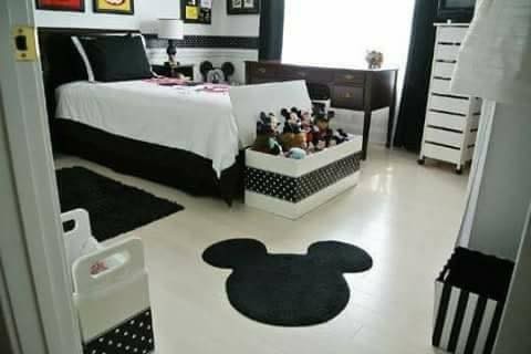 20 Chambres inspirées de Mickey et Minnie Mouse. 10