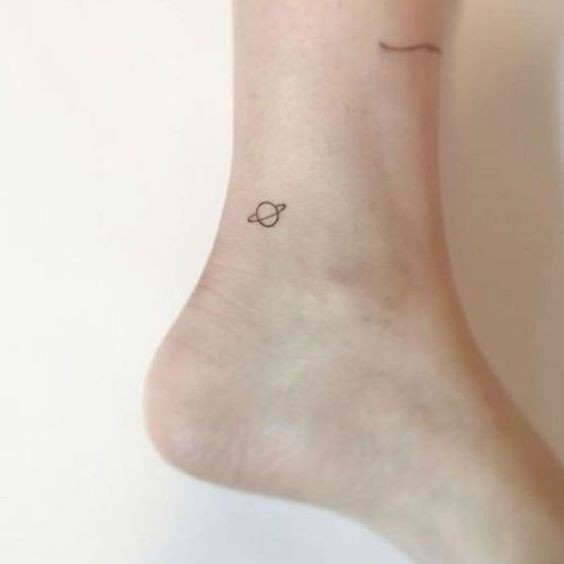 26 Tatouages minimalistes et tendance en 2023 2