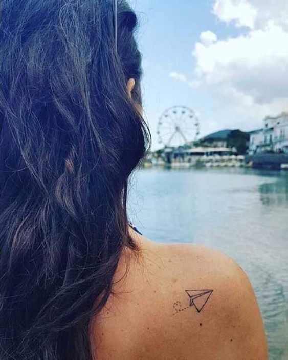 26 Tatouages minimalistes et tendance en 2023 5