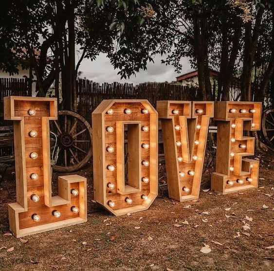 10 déco de mariage diy à faire à partir de palettes en bois 13 10 déco de mariage diy à faire à partir de palettes en bois 13