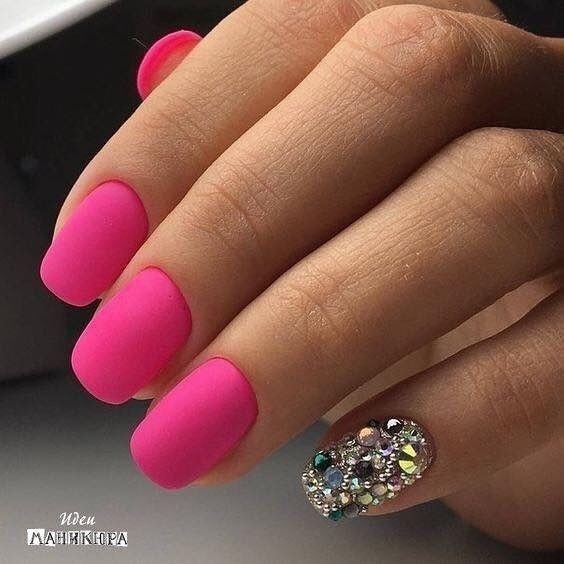 17 idées pour des ongles roses Barbie 9 17 idées pour des ongles roses Barbie 9