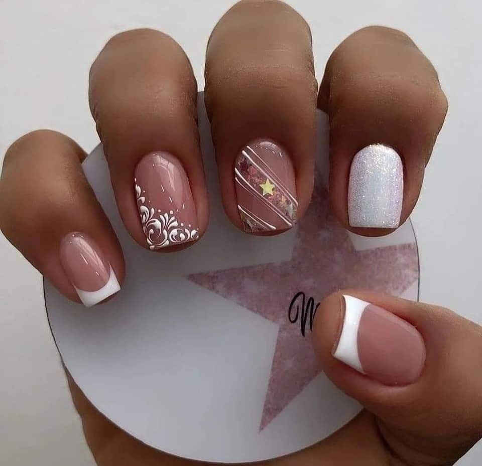 18 idées d'ongles courts dans les tons tendances 18