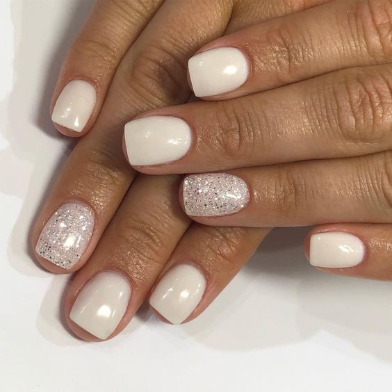 19 Top idées de vernis à ongles blancs style Milky Nails 19