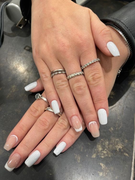 19 Top idées de vernis à ongles blancs style Milky Nails 11