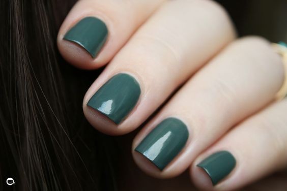 19 top idées vernis à ongles vert sapin 11