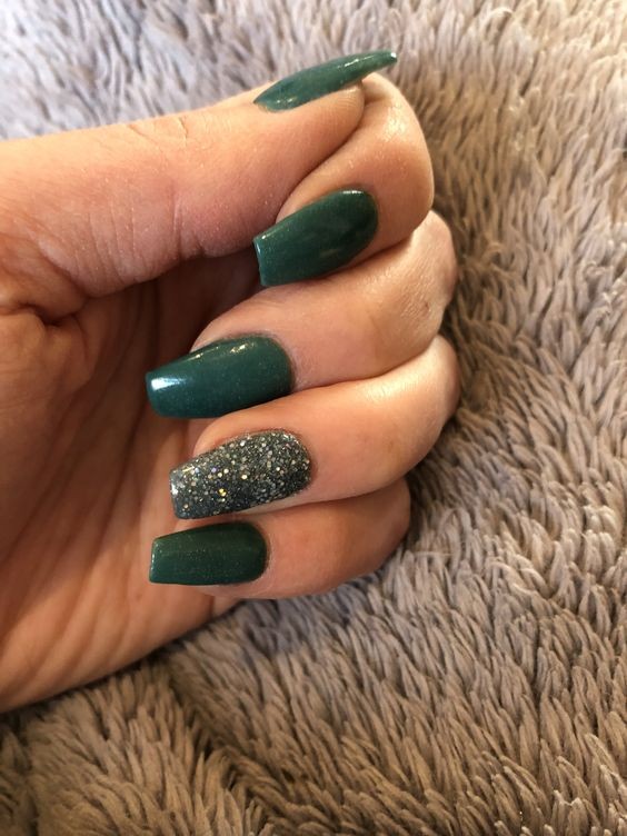 19 top idées vernis à ongles vert sapin 19