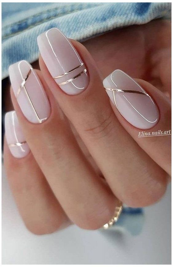 23 Idées pour Sublimer vos Ongles le Jour de votre Mariage 13 23 Idées pour Sublimer vos Ongles le Jour de votre Mariage 13
