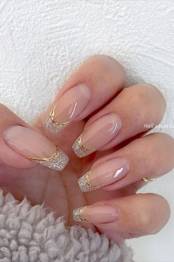 23 Idées pour Sublimer vos Ongles le Jour de votre Mariage 4 23 Idées pour Sublimer vos Ongles le Jour de votre Mariage 4
