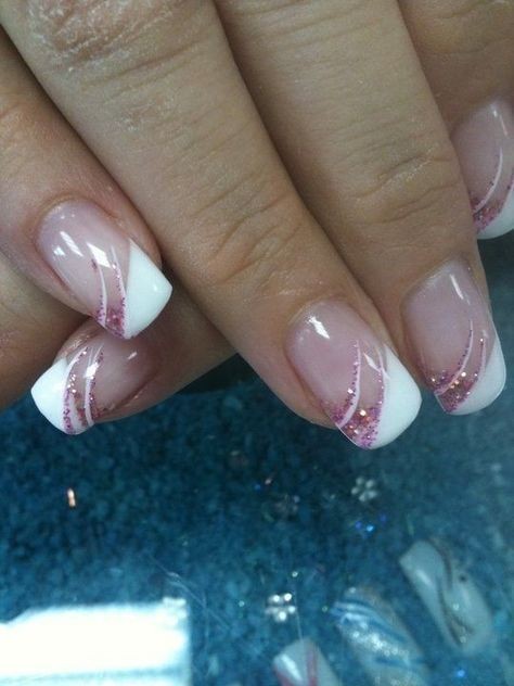 23 Idées pour Sublimer vos Ongles le Jour de votre Mariage 8 23 Idées pour Sublimer vos Ongles le Jour de votre Mariage 8