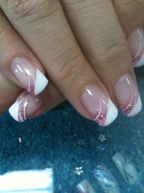 23 Idées pour Sublimer vos Ongles le Jour de votre Mariage 8