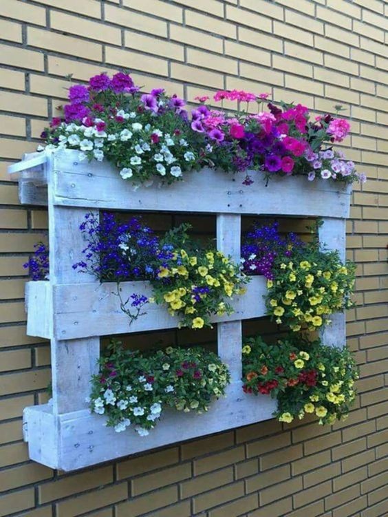 29 Jardinières en bois faciles à faire avec des palettes récupérées 14 29 Jardinières en bois faciles à faire avec des palettes récupérées 14