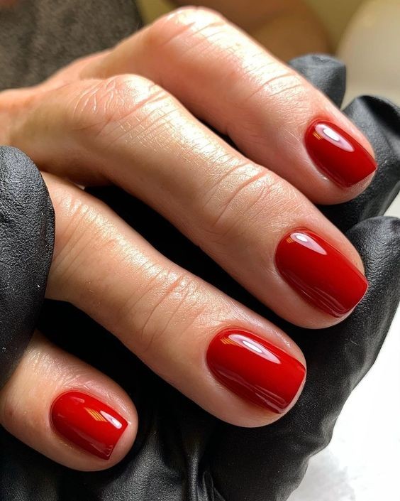 33 top idées de vernis à ongles rouges 19