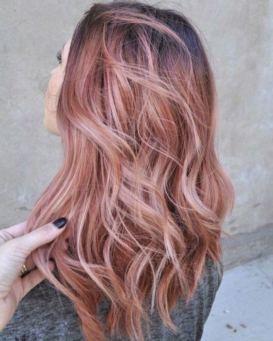 34 top idées de colorations cheveux rose gold 11