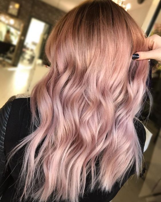 34 top idées de colorations cheveux rose gold 35