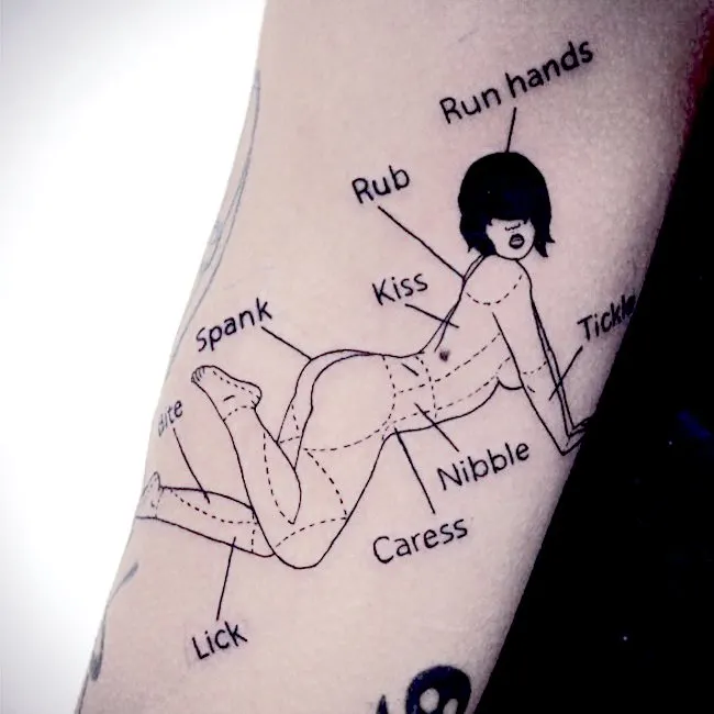 50 tatouages étonnants pour femmes, dignes d'un dur à cuire 4 A guide to please the unpleasable -Badass tattoo for women by @la_french_sarah
