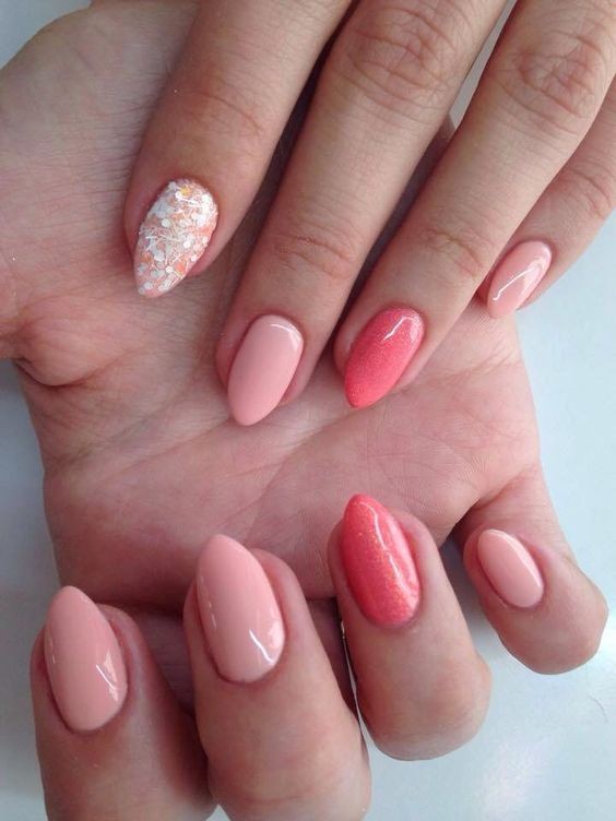 42 top idées d'ongles en amande courts 33