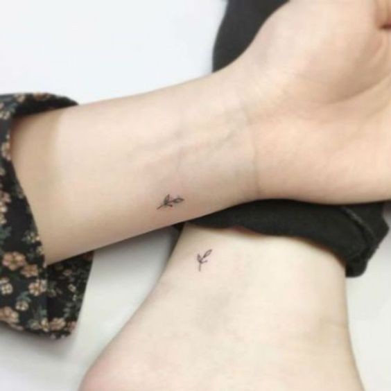 54 top idées de tatouages minimalistes pour femme 20