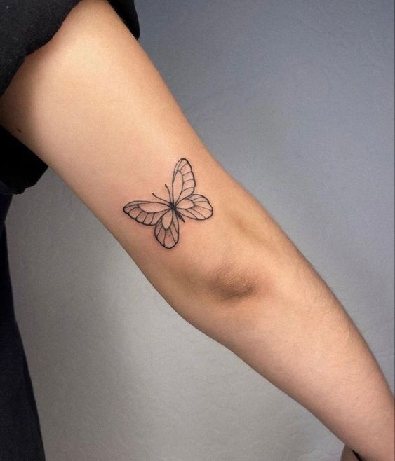 54 top idées de tatouages minimalistes pour femme 37