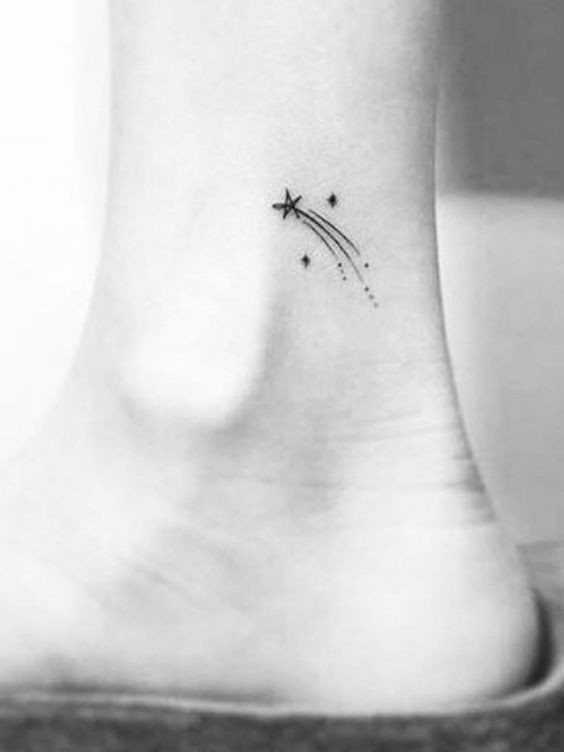 9 top idées de tatouages étoile filante 2