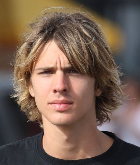 Le top 38 des coupes garçon cheveux longs 14 Le top 38 des coupes garçon cheveux longs 14