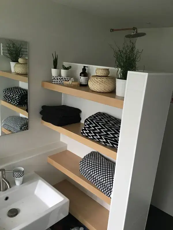 8 idées pour organiser avec succès une petite salle de bai 2