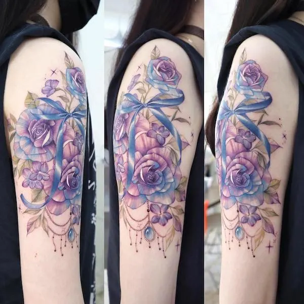 75 superbes tatouages de bras pour femmes avec signification 32 Rose sleeve tattoo by @siren_ink