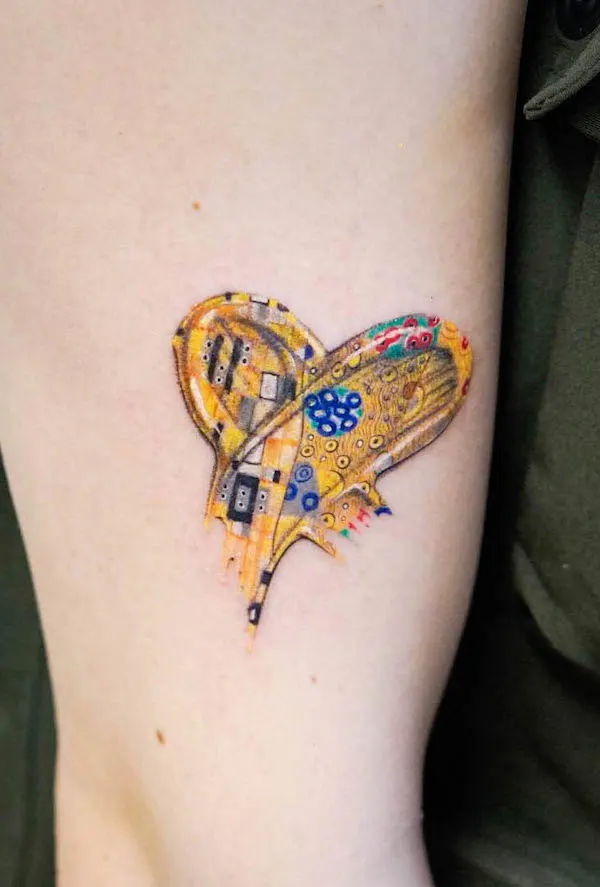 75 superbes tatouages de bras pour femmes avec signification 63 Gustav Klimt arm tattoo by @gemma_tattoo