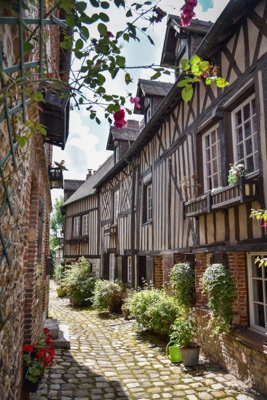 Les 10 plus belles petites villes de France 1