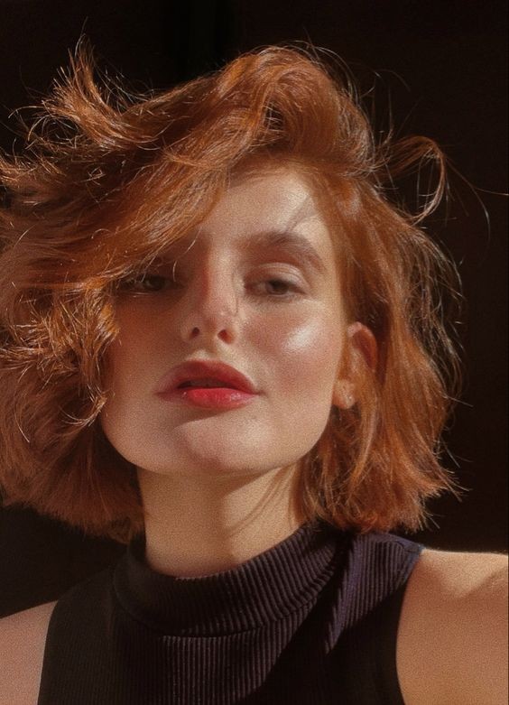 Les 39 plus belles coupes et coiffures pour cheveux mi-longs 31