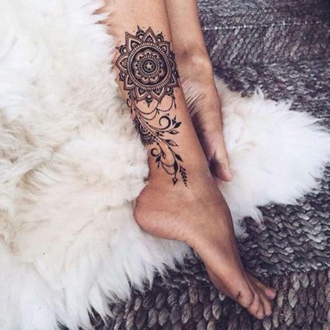 21 Tatouages mandala pour embellir nos jolies chevilles de femmes 2