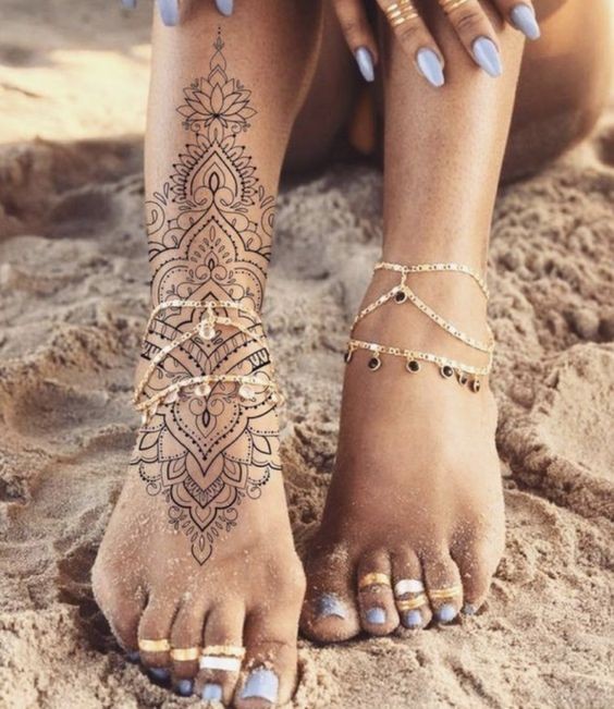 21 Tatouages mandala pour embellir nos jolies chevilles de femmes 13