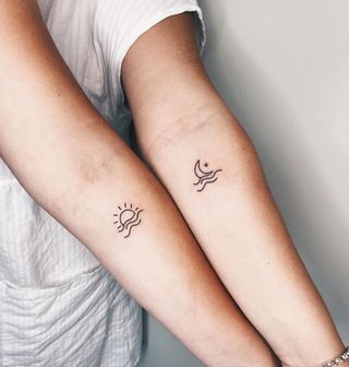 Tatouage couple minimaliste : 25 idées pour trouver le tatouage idéal 12