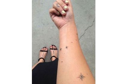 44 top idées de tatouages étoiles + leurs significations 17
