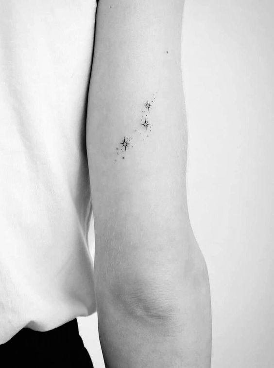 44 top idées de tatouages étoiles + leurs significations 19