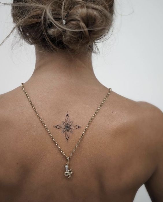 44 top idées de tatouages étoiles + leurs significations 21