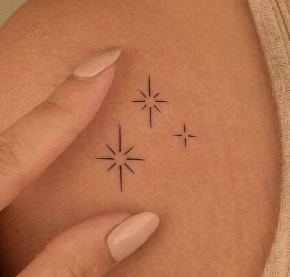 44 top idées de tatouages étoiles + leurs significations 24